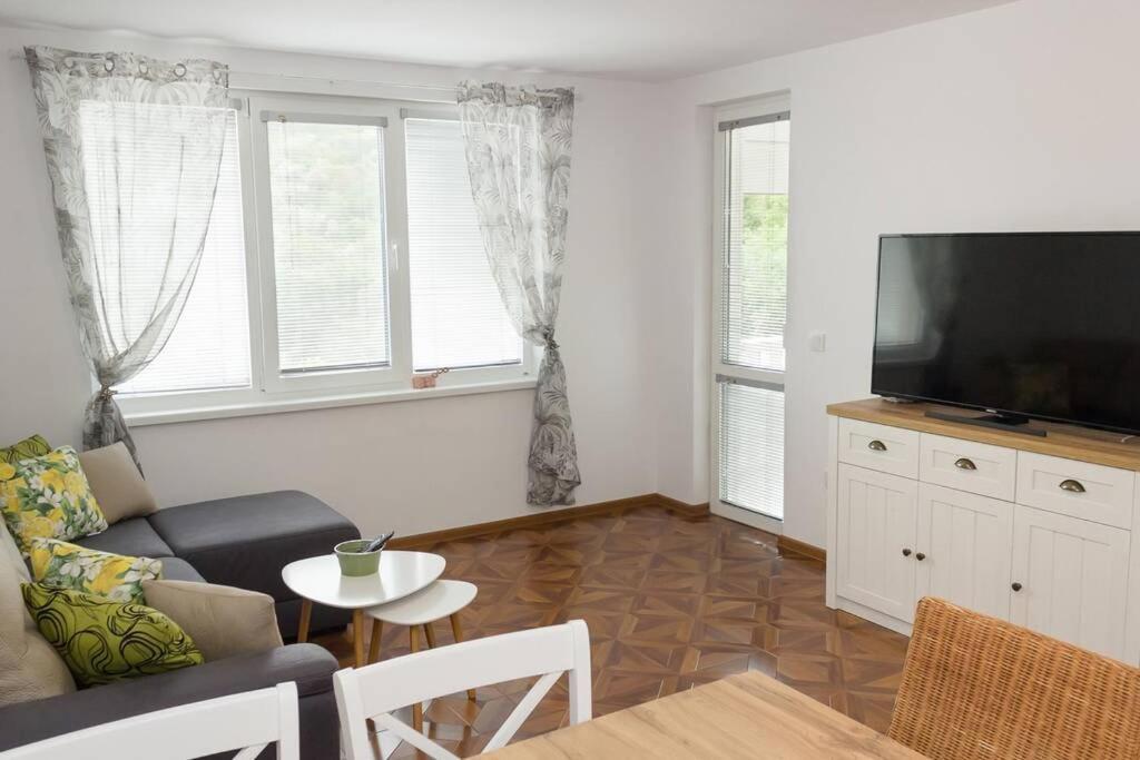 Perfect Summer Vacation Rental - One-Bedroom Flat By Flat Mаnager Topola Dış mekan fotoğraf